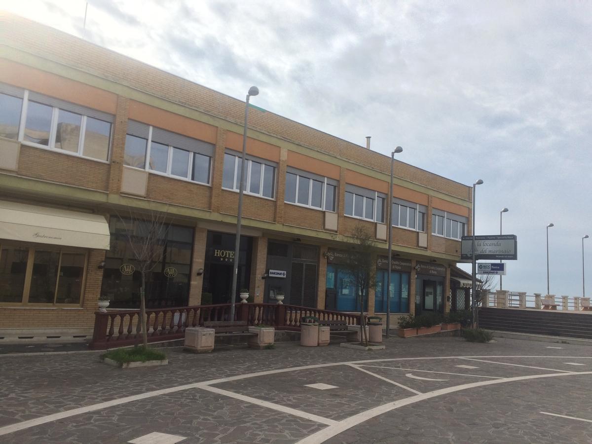 Alex & Lorenz Hotel Torvaianica Exteriör bild