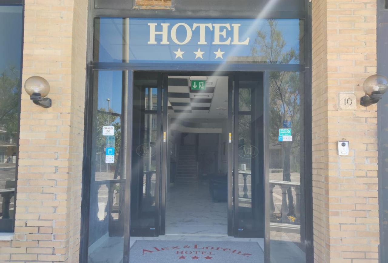Alex & Lorenz Hotel Torvaianica Exteriör bild